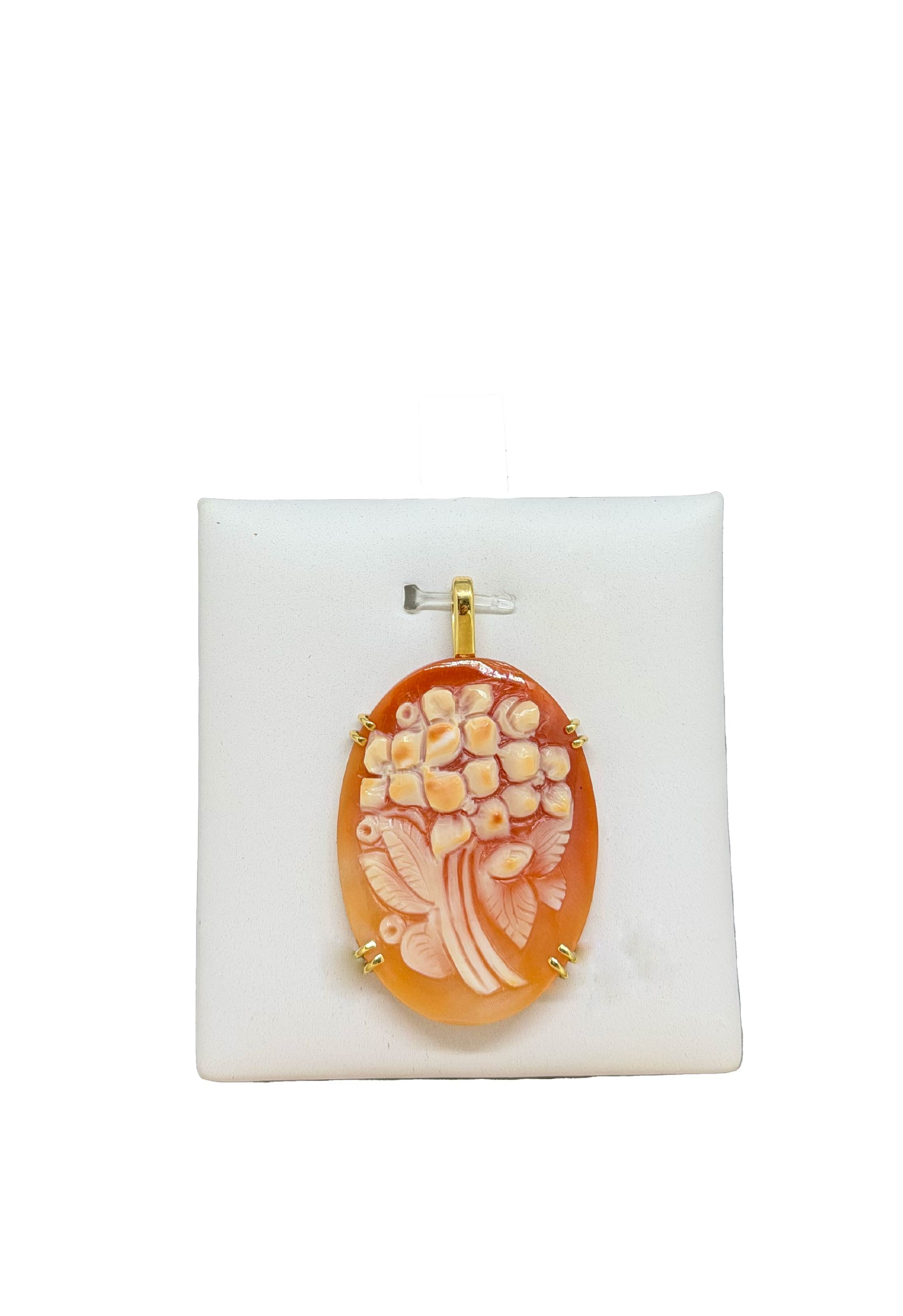 Ciondolo cammeo e oro giallo