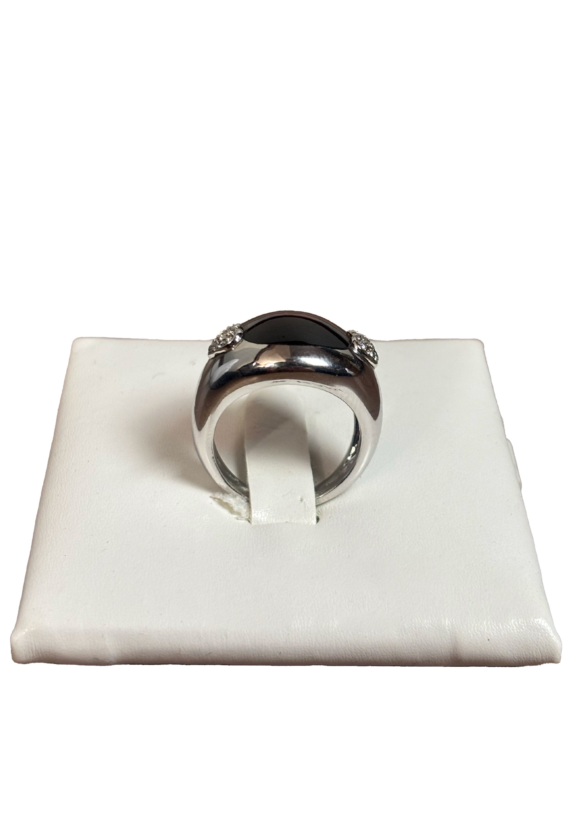 Anello granato brillanti