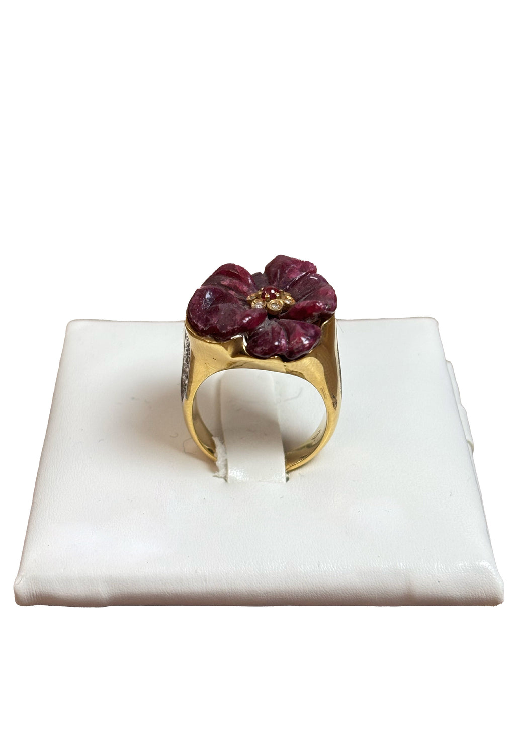 Anello fiore rubino brillanti