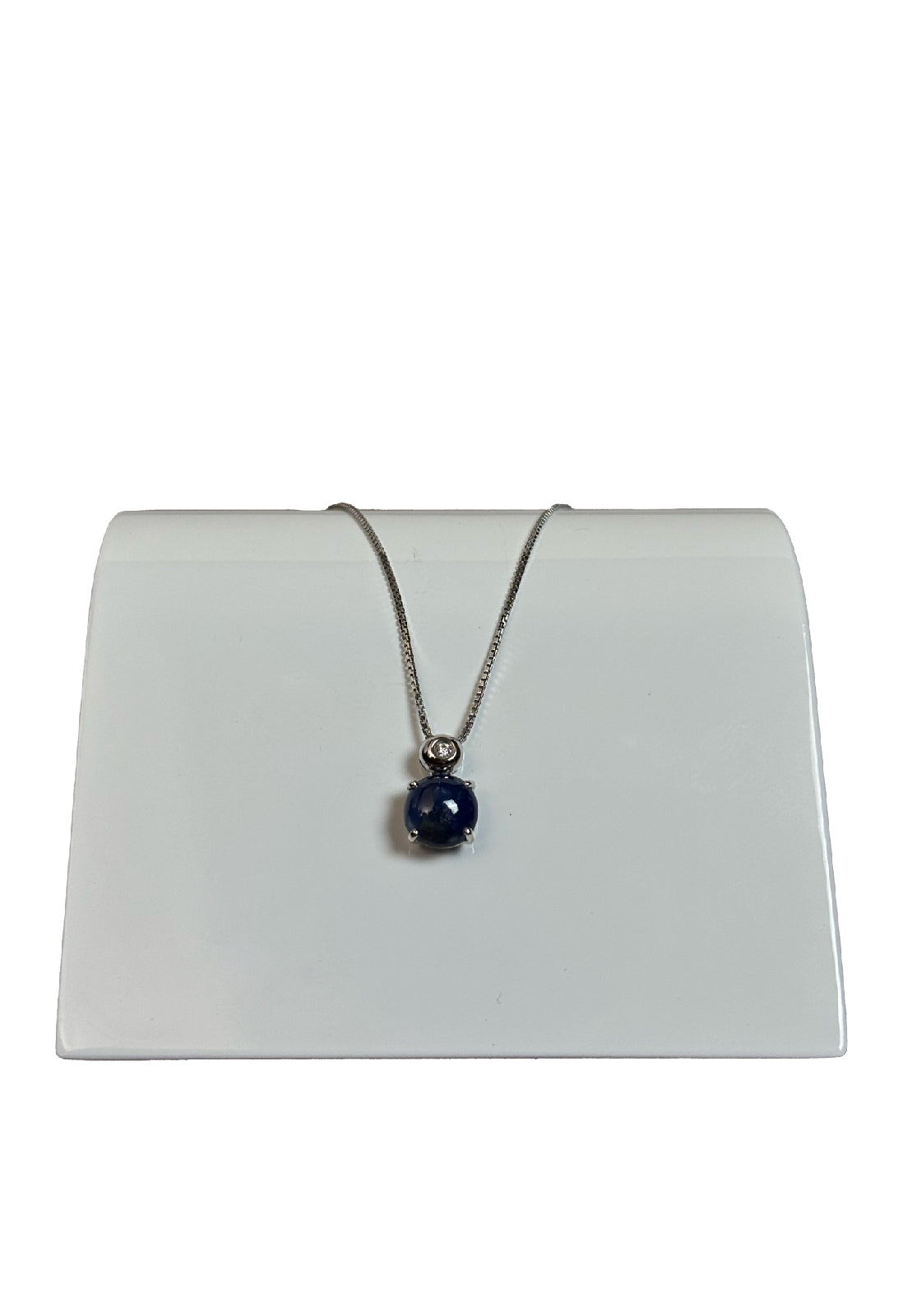 Girocollo zaffiro cabochon brillante