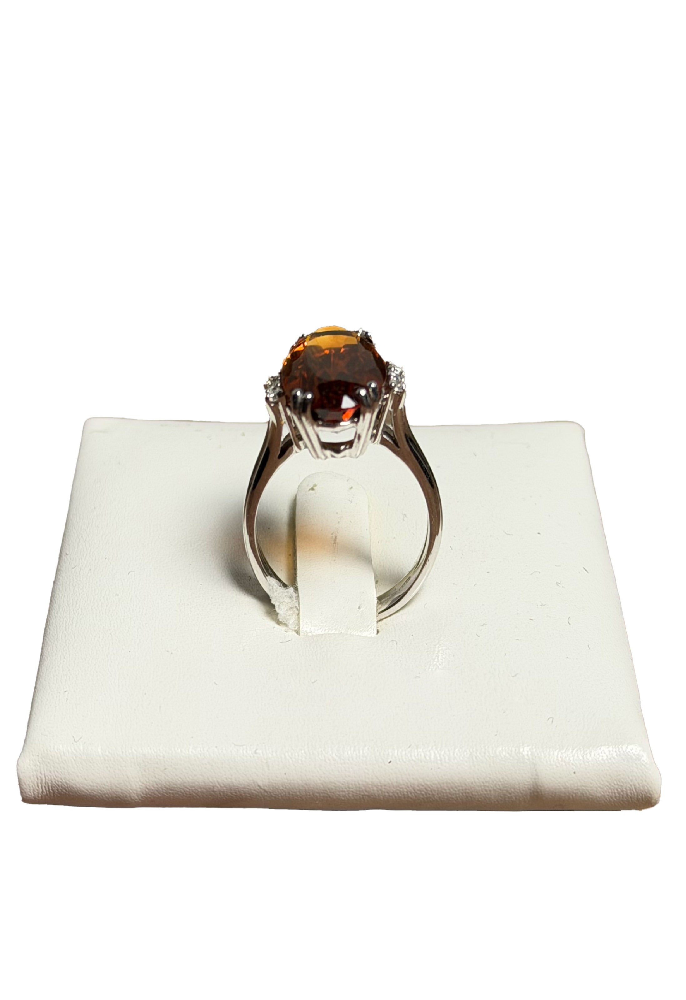 Anello quarzo brillanti