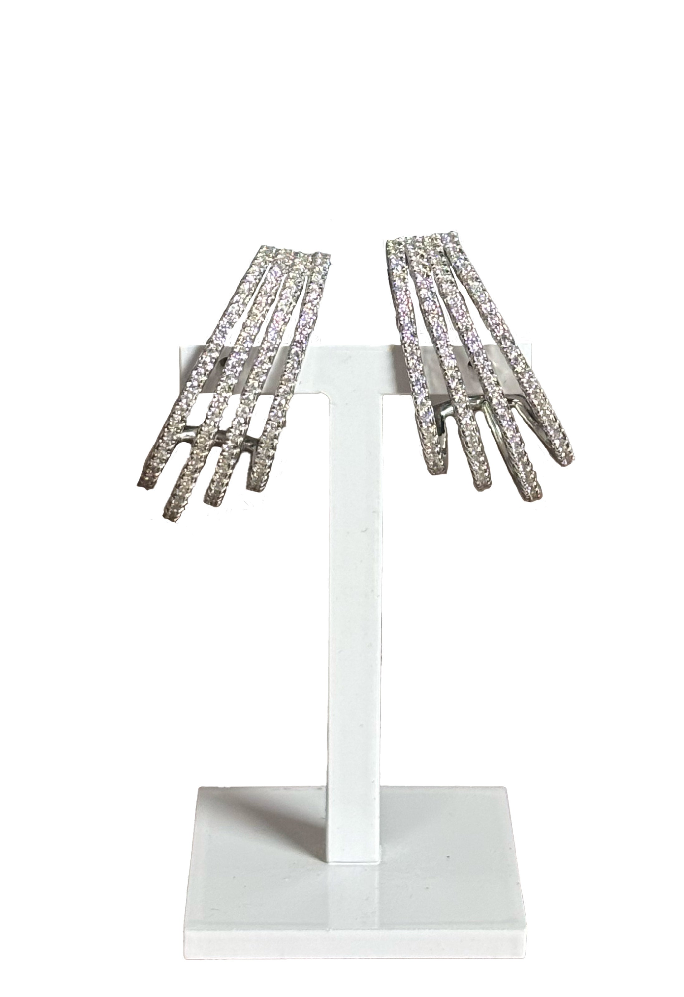 Orecchini cerchio argento zirconie