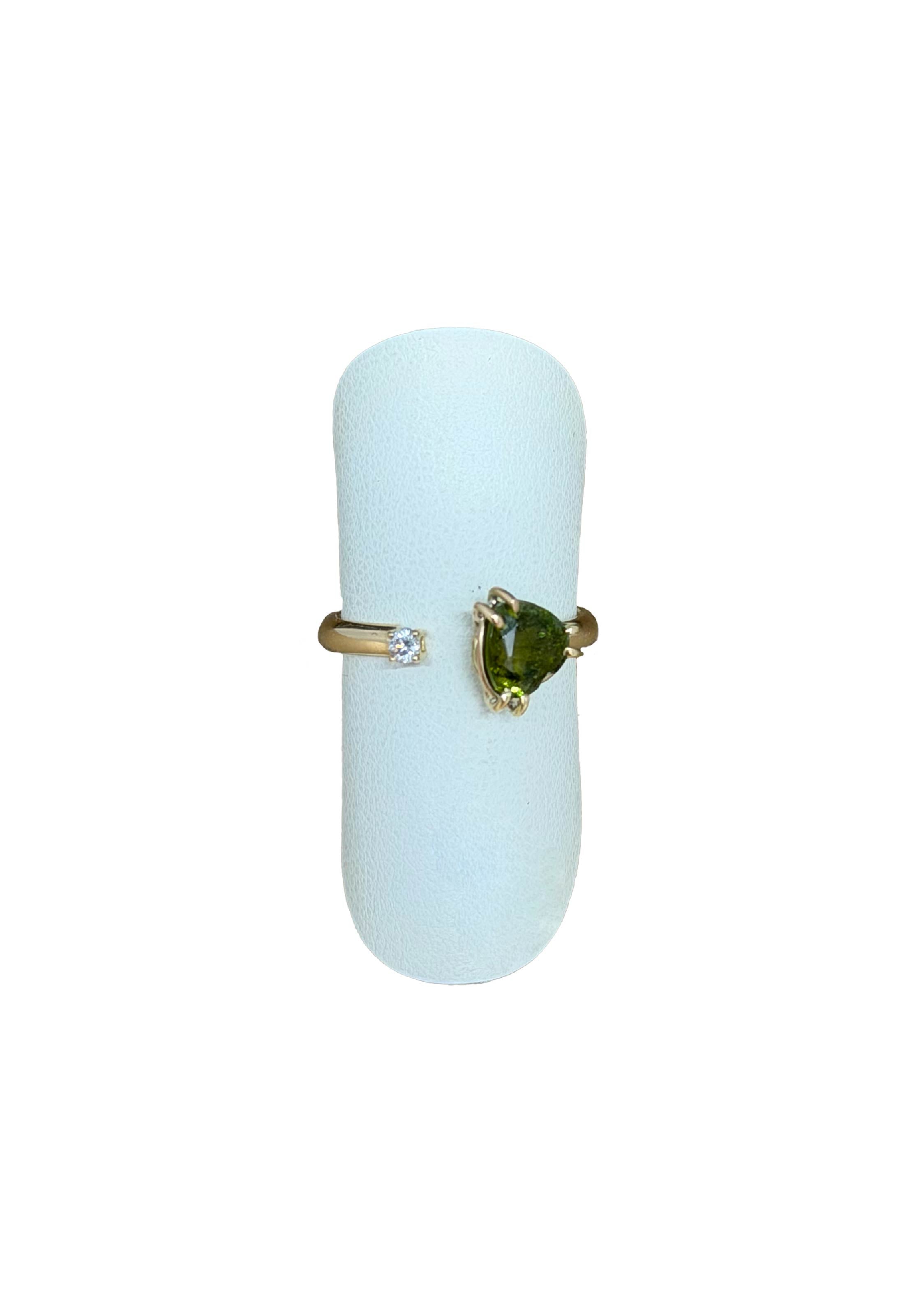 Anello tormalina verde e brillante