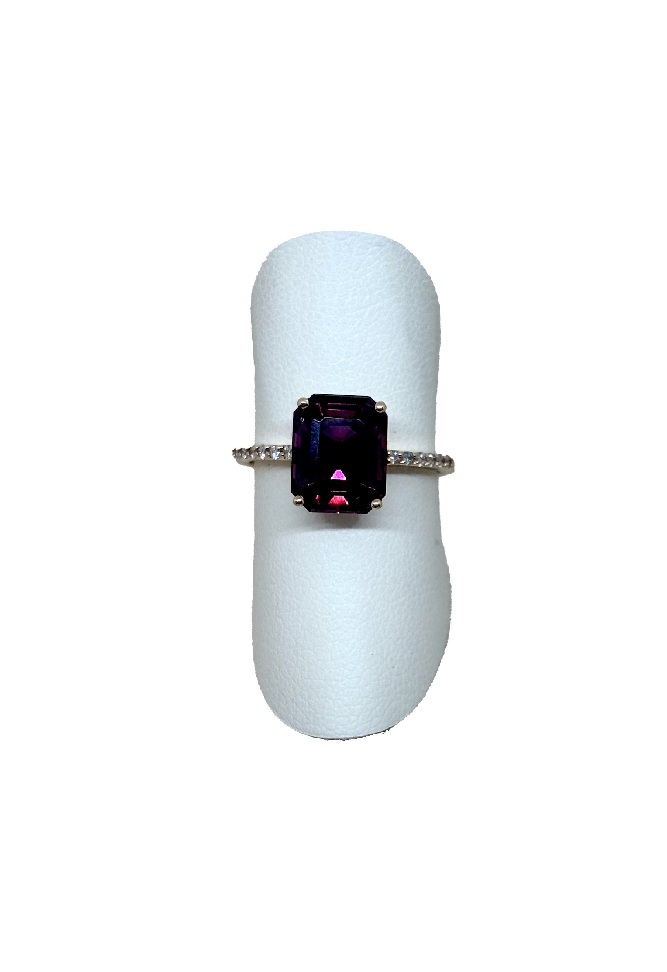 Anello Collezione Bon Ton Granato