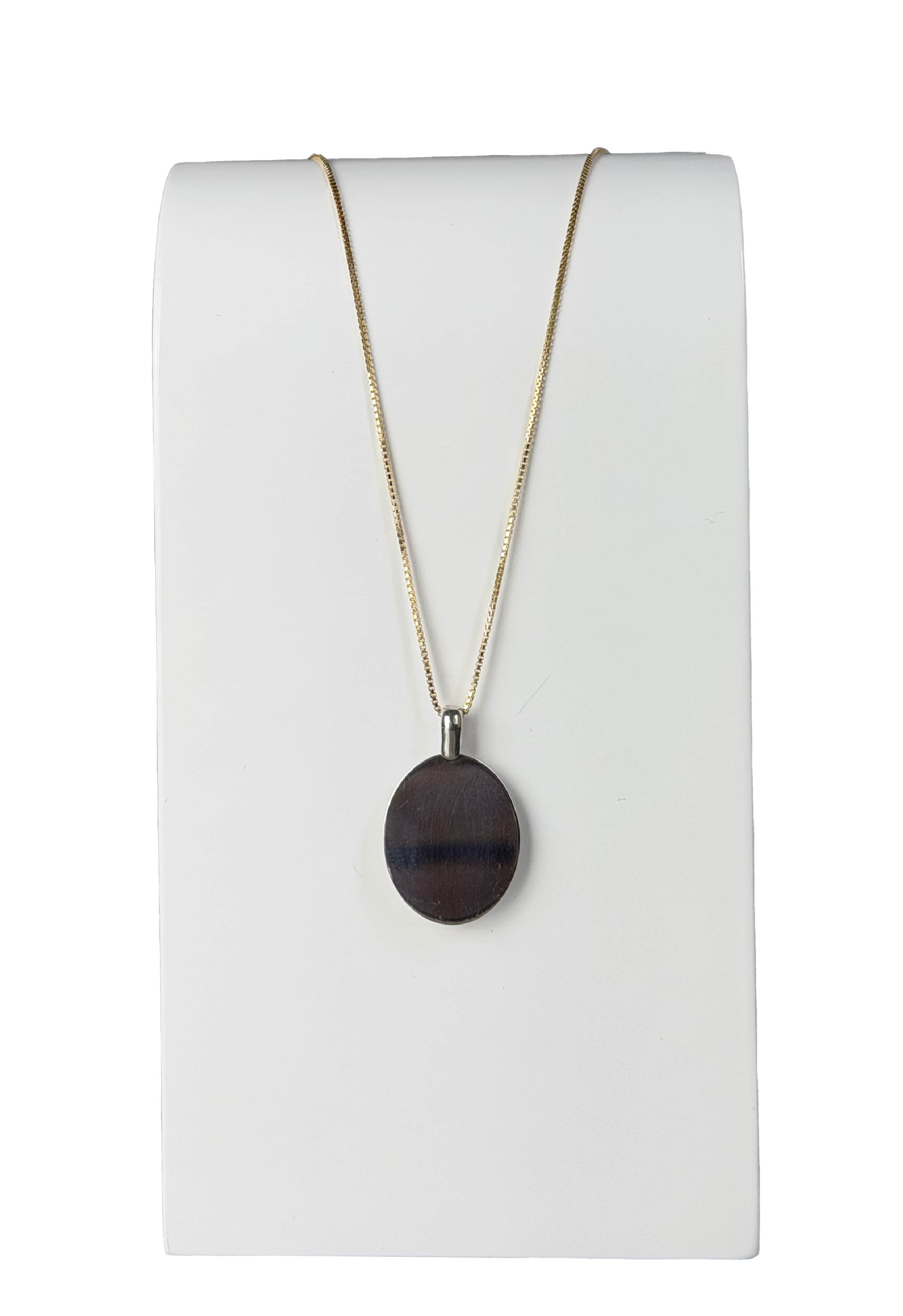 Piastrine con girocolli personalizzabili