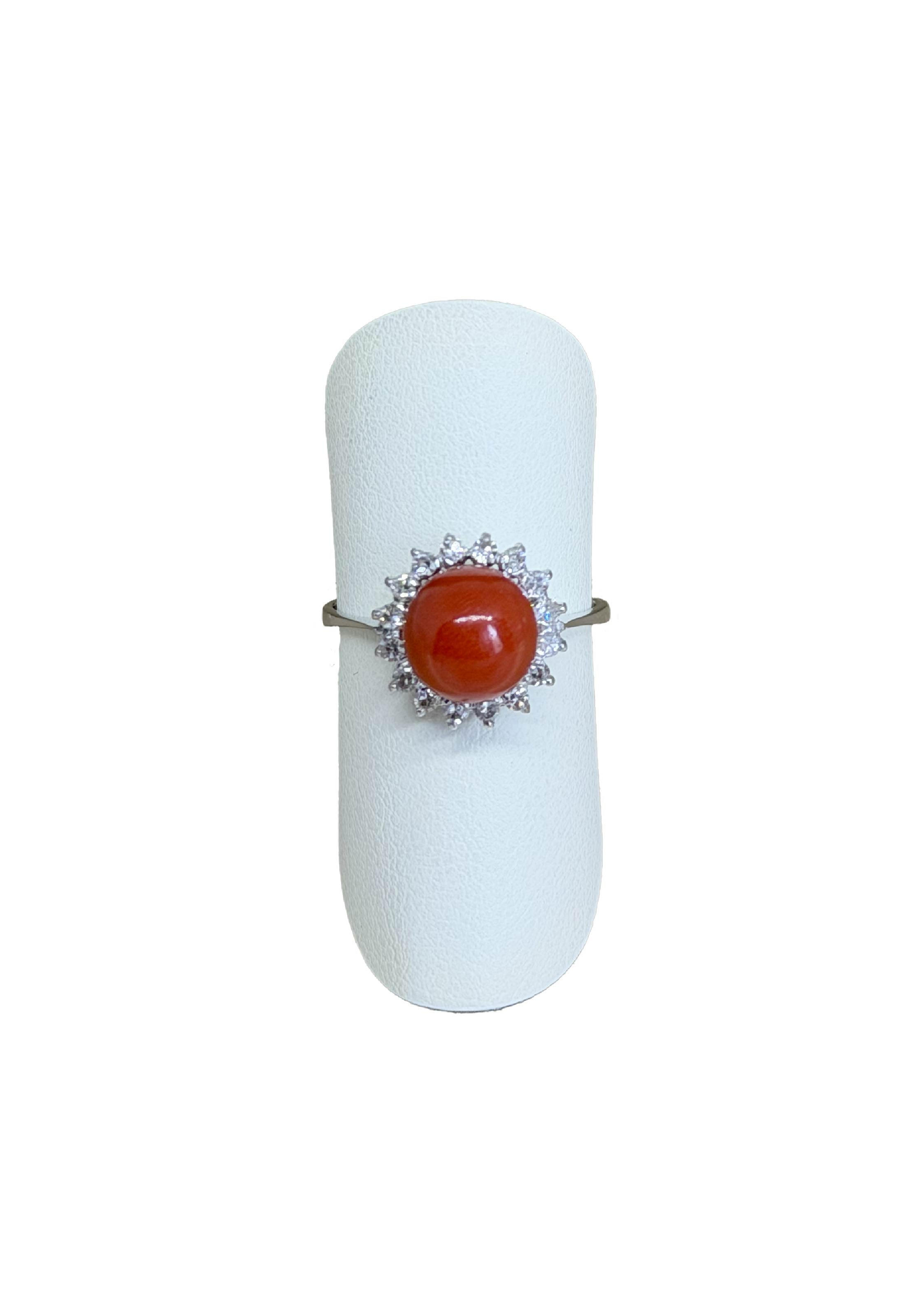 Anello corallo e brillanti