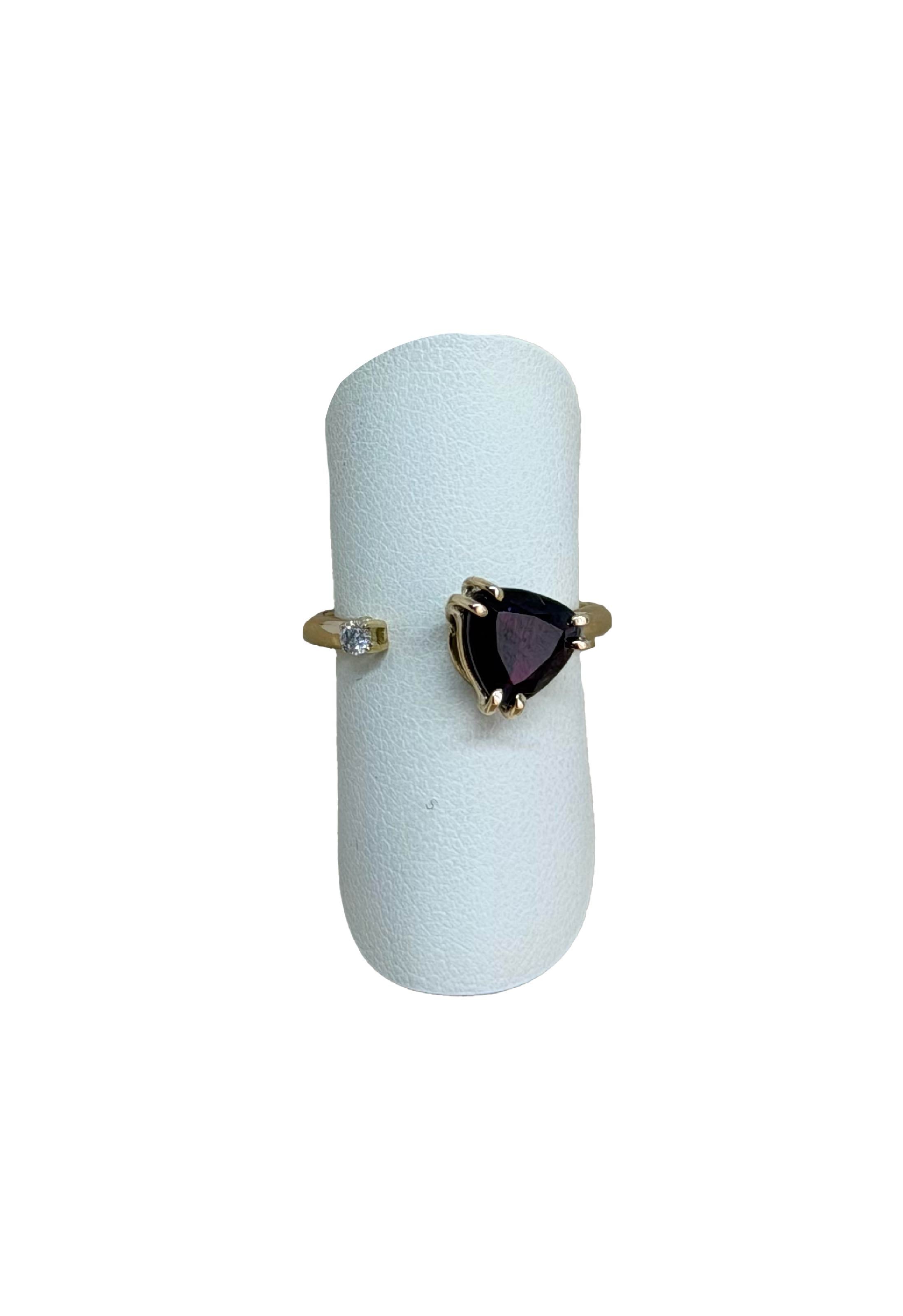 Anello granato e brillante