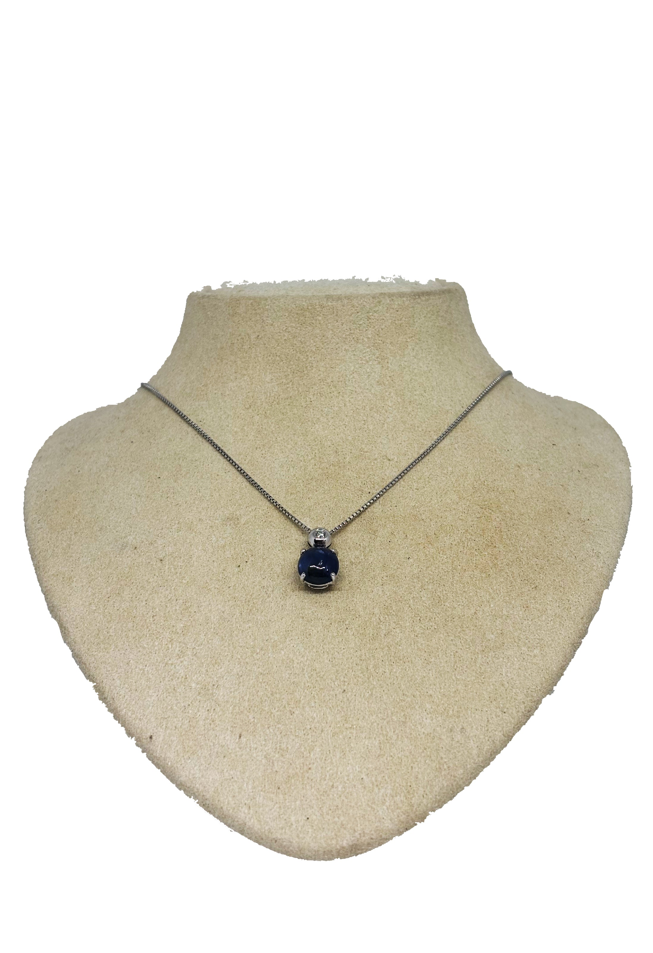 Girocollo zaffiro cabochon brillante