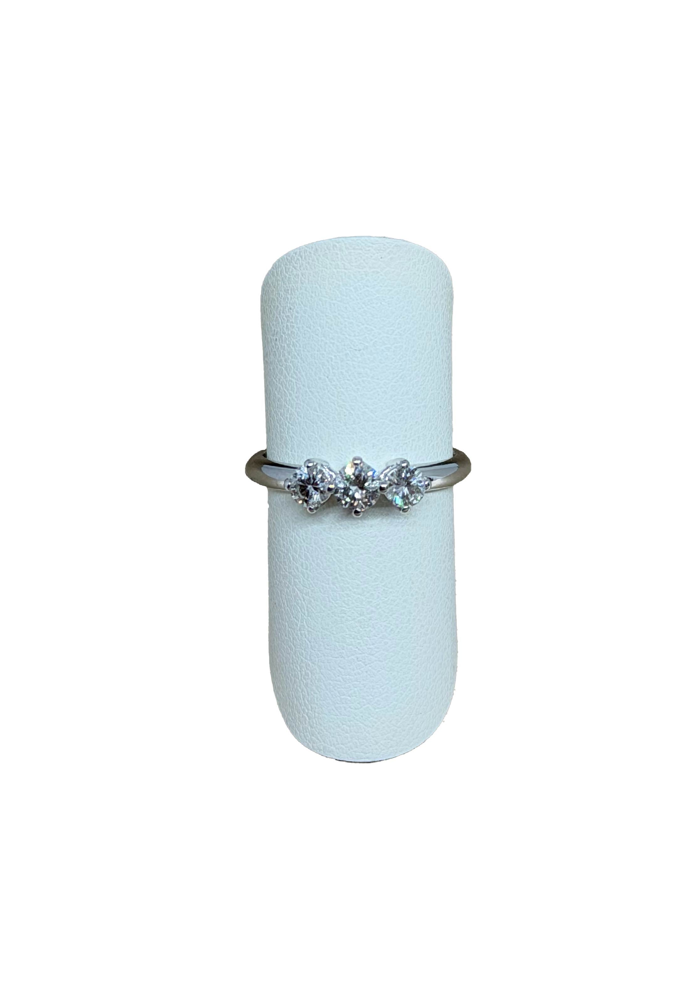 Anello trilogy brillanti