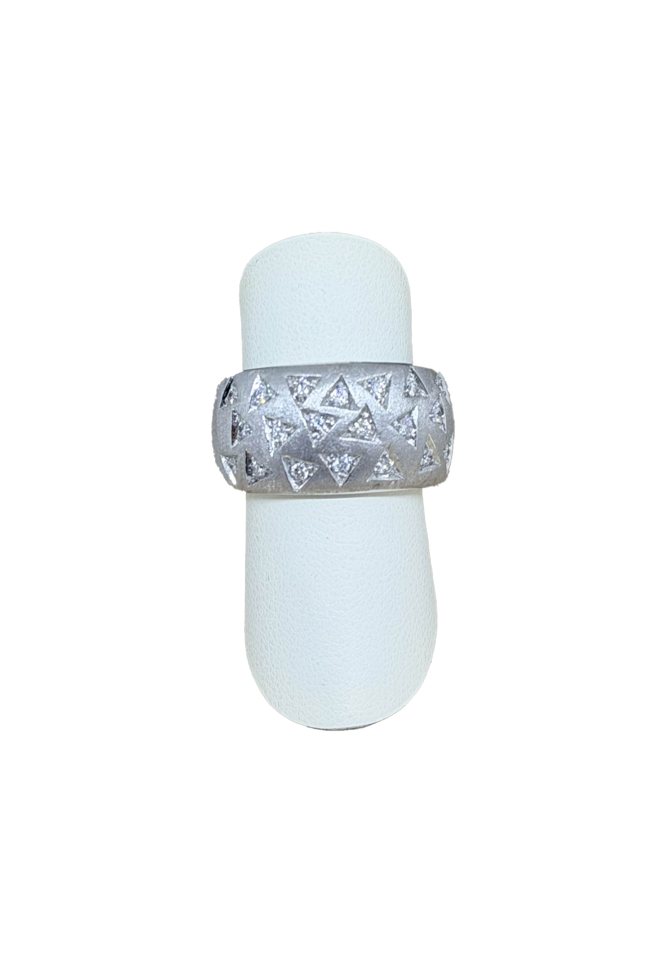 Anello fascia oro bianco e brillanti