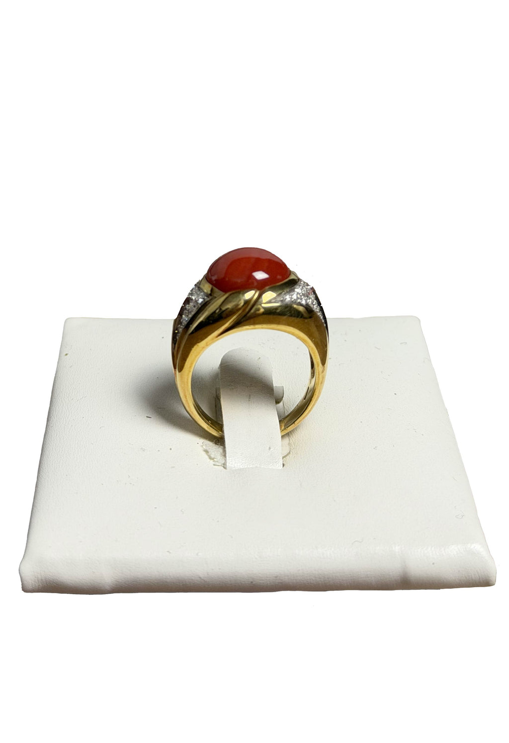 Anello oro e corallo