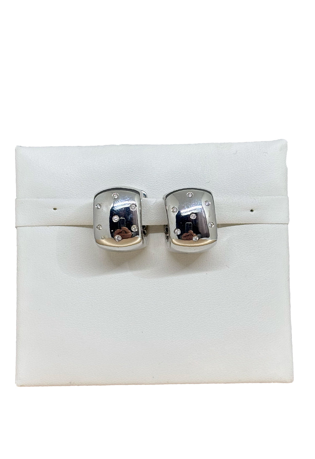 Orecchini cerchio oro bianco brillanti