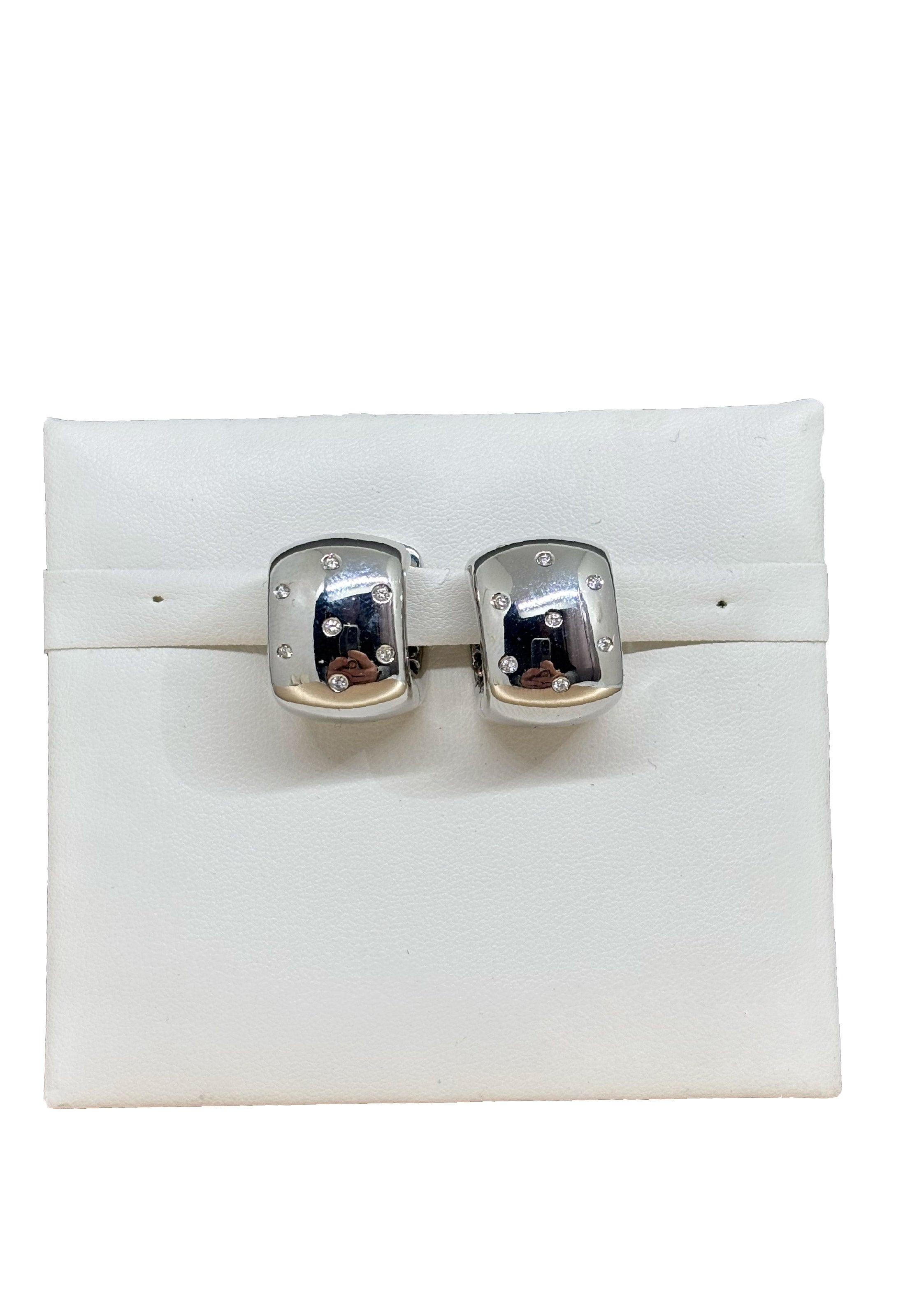 Orecchini cerchio oro bianco brillanti