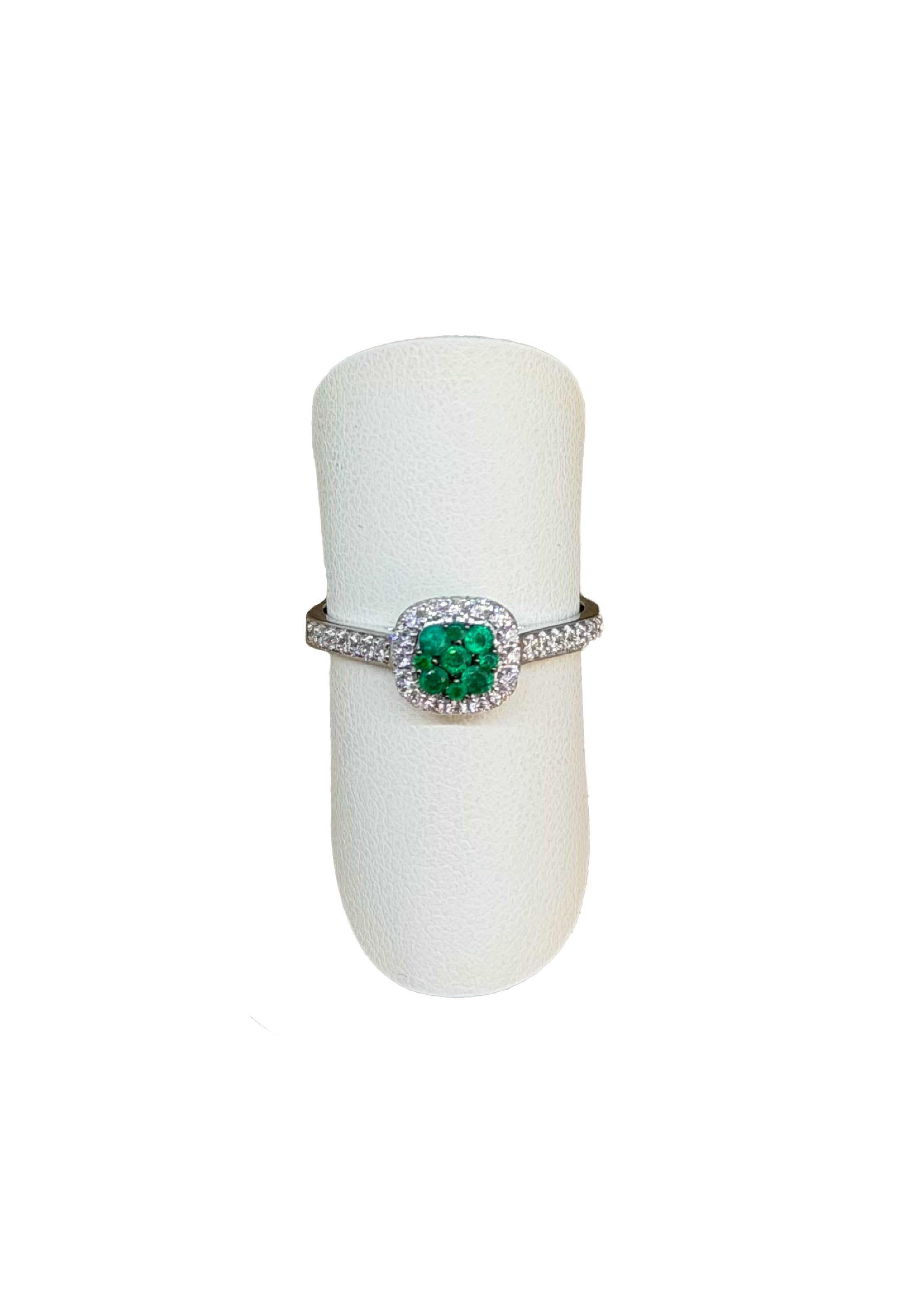 Anello brillanti e smeraldi